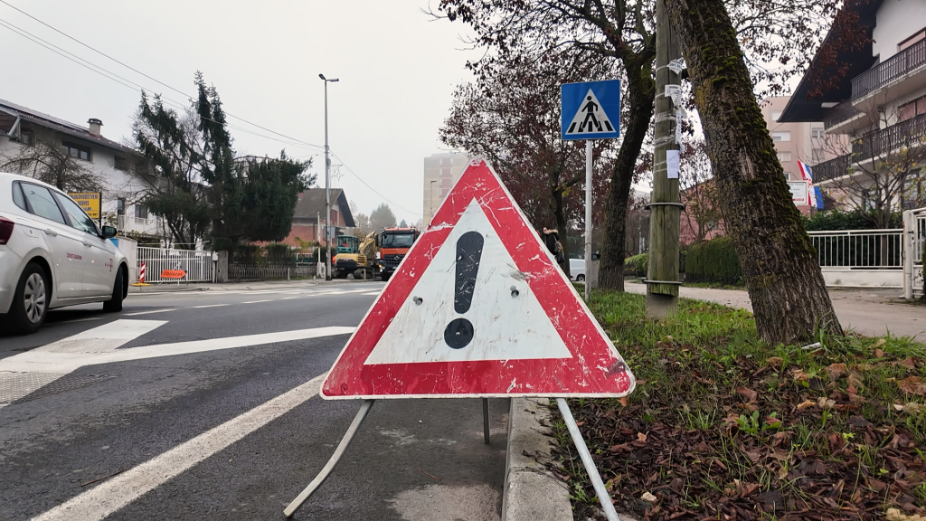 u tijeku obnova pločnika